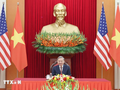 Vietnam’s top leader holds phone talks with US President-elect 