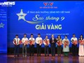 VOV presents September Star Awards to excellent journalistic work