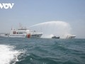 菲律宾海岸警卫队舰艇首次访问越南