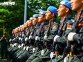 夏日骄阳也挡不住公安干警的斗志