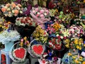 Hanoi’s Valentine’s Day gift market offers diverse choices
