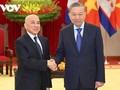 Le secrétaire général Tô Lâm rencontre le roi du Cambodge