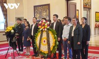 Upacara Berziarah Mantan Presiden Tran Duc Luong di Luar Negeri