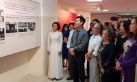 Pameran “Bendera nasional, Lagu nasional, Lambang nasional: Simbol kebanggaan bangsa Vietnam”