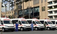 Kota Ho Chi Minh Terima 30 Mobil Ambulans Khusus dan 25 Mobil Vaksinasi Keliling