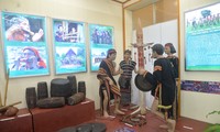 Pameran Instrumen Musik Tradisional Etnis-Etnis Vietnam di Kota Can Tho