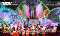 Jalan Hasil Pertanian yang Berwarna-warni di Festival Buah-buahan, Produk OCOP Vietnam 2022