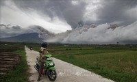 Indonesia Mengevakuasi 6.500 Orang Akibat Letusan Erupsi Berapi