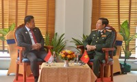 Deputi Menhan Vietnam, Letnan Jenderal Nguyen Tan Cuong Lakukan Pertemuan Bilateral dengan Deputi Menhan Indonesia dan Filipina