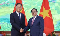 PM Vietnam, Pham Minh Chinh Menerima Sekretaris Komite Partai Daerah Guangxi (Tiongkok)