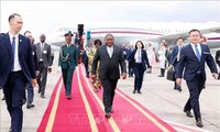 Presiden Republik Mozambik Tiba di Hanoi, Memulai Kunjungan Resmi di Vietnam