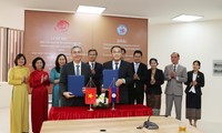 Direktorat Arsip Dua Negara Vietnam dan Laos Memperkuat Pelestarian dan Pengembangan Nilai-Nilai Abadi Dua Bangsa