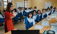 Ibu guru Ha Anh Phuong – Menciptakan Warga Digital dan Memupuk Warga Global di Daerah Pegunungan Huong Can