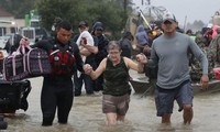 La ciudad estadounidense de Houston impone el toque de queda tras el huracán Harvey