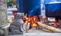 Descubren el arte de la escultura de perros de piedra con el pintor Thanh Chuong