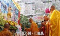 Localidades vietnamitas conmemoran el 2562 aniversario del nacimiento y la iluminación de Buda