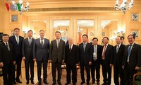 Empresas líderes de petróleo de Rusia buscan impulsar la cooperación con Vietnam