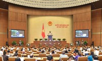 Parlamento vietnamita interpela a altos dirigentes sobre el control de propiedad inmobiliaria 