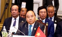 Primer ministro de Vietnam asiste a sesión plenaria de trigésimo cuarta Cumbre de la Asean