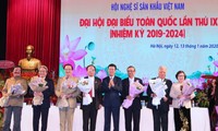 Vietnam honra aportes de artistas escénicos al desarrollo nacional