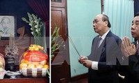 Premier vietnamita rinde tributo al presidente Ho Chi Minh en ocasión del Tet 2020