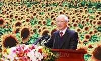 Acto solemne por el 90 aniversario de la fundación del Partido Comunista de Vietnam