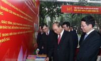 Premier vietnamita continúa agenda de trabajo por 90 años del Partido Comunista