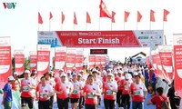 Se celebra Maratón Nacional en isla geoestratégica de Vietnam