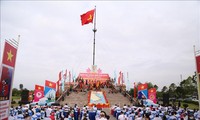 Celebran actividades conmemorativas por la reunificación de Vietnam en todo el país