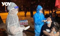 Vietnam registra más contagios mientras el equipo de médicos del Hospital Cho Ray cumple su misión en Bac Giang