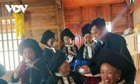 La procesión nupcial de la etnia Dao Khau en la región norteña de Vietnam