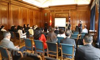 Vietnam presenta mercancías nacionales y oportunidades de negocio en la ciudad británica de Nottingham