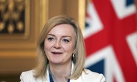 Reino Unido: Liz Truss, una ideóloga del libre comercio sucede a Boris Johnson