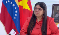 La embajadora venezolana enfatiza la economía de mercado con orientación socialista de Vietnam