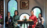 Primeras Damas de Vietnam y Corea del Sur comparten sentimientos sobre trajes tradicionales