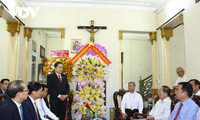 Dirigente del Parlamento felicita por Navidad a feligreses en el Sur