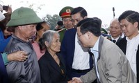 Presidente de Vietnam visita a compatriotas y soldados de Nghe An en vísperas del Tet 2024