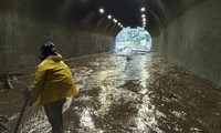 Derrumbe en Ecuador provoca más de 40 personas heridas y desaparecidas