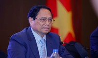 Pham Minh Chinh se reúne con amigos surcoreanos