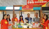 Productos vietnamitas resaltan en feria de alimentos y bebidas de Malasia