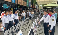 Exposición fotográfica sobre Truong Sa en Ciudad Ho Chi Minh