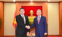 Secretario General del Partido Comunista de Vietnam recibe al presidente de Asamblea Nacional de Armenia