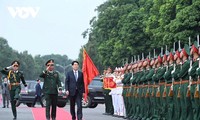 Presidente de Vietnam orienta el perfeccionamiento del Cuerpo de Ejército 12