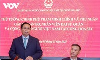 Primer ministro Pham Minh Chinh se reúne con comunidad vietnamita en República Checa