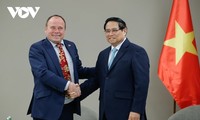 El primer ministro Pham Minh Chinh recibe al presidente de la Asociación de Amistad República Checa-Vietnam