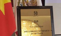 Placa conmemorativa honra primera sede de Embajada de México en Vietnam
