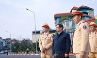 Primer Ministro de Vietnam desea a la ciudadanía seguridad vial durante el Año Nuevo Lunar 2026
