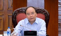 Primer ministro de Vietnam preside la reunión sobre cooperación comercial Vietnam-UE