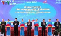 El primer ministro inaugura la Terminal Internacional de Contenedores de Hai Phong