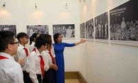 Exposición de fotos marca el movimiento de emulación del patriotismo